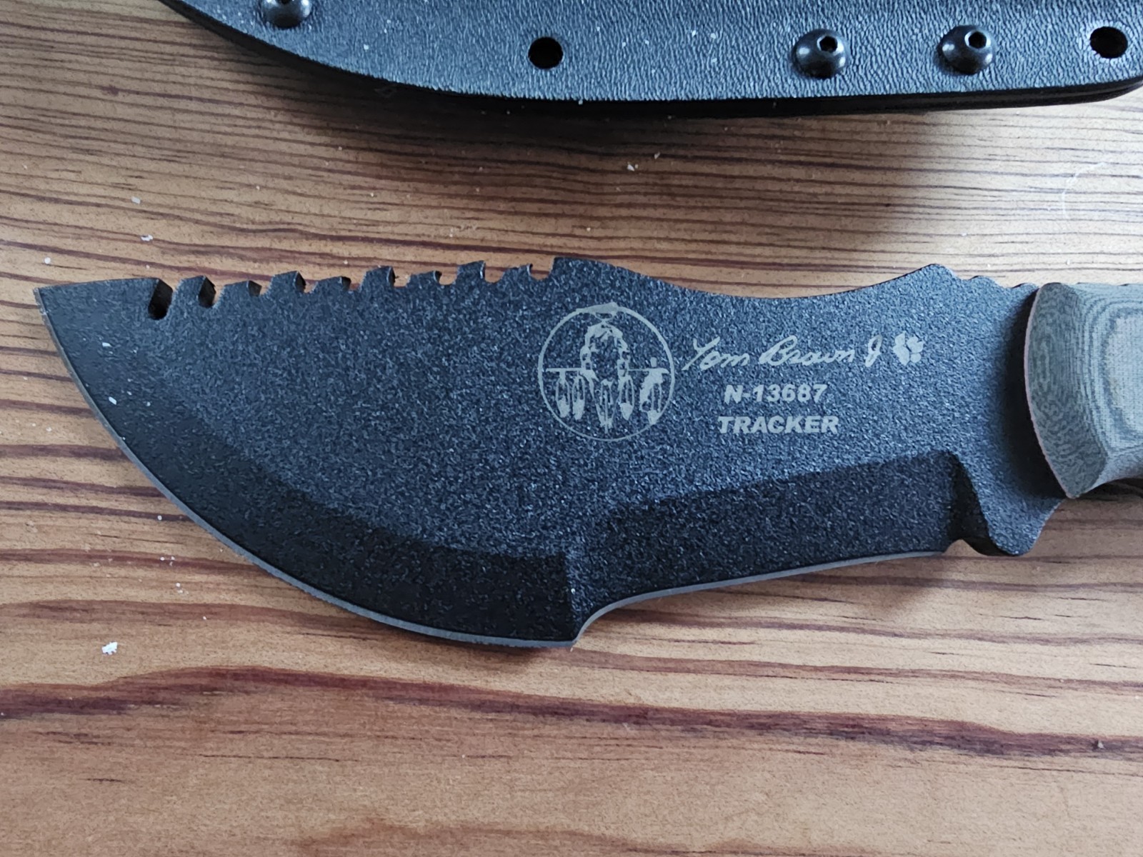 Tops Tom Brown Tracker TBT-010 2012 serial