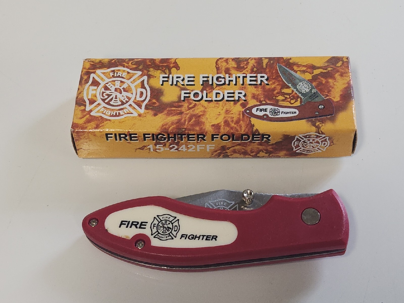 FIRE FIGHTER Red Fireman Folder Pocket Knife New in box. 15-242FF 4-1/4" Closed