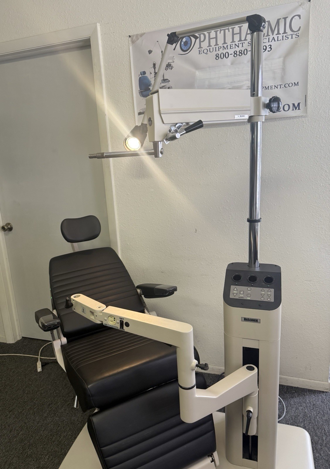 Reliance 7800 Stand With Reliance 6200 Manual Tilt Chair
