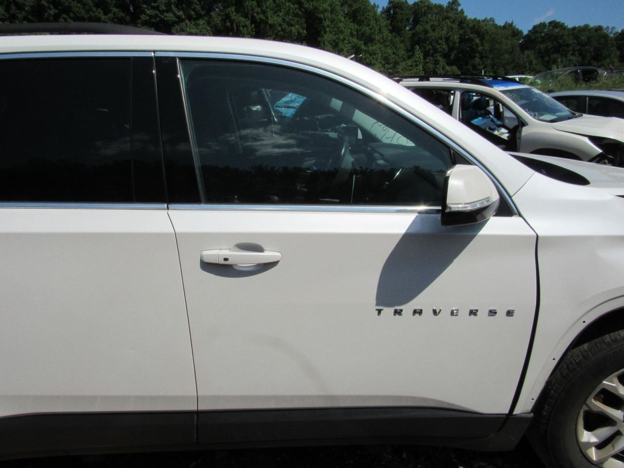 TRAVERSE 2020 Glove Box 1057194