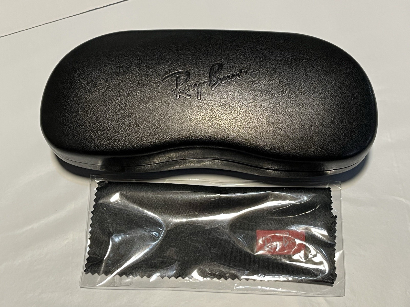 Ray Ban Hard Clamshell Black Eyeglasses/Sunglasses Case + CLoth Large AUTHENTIC