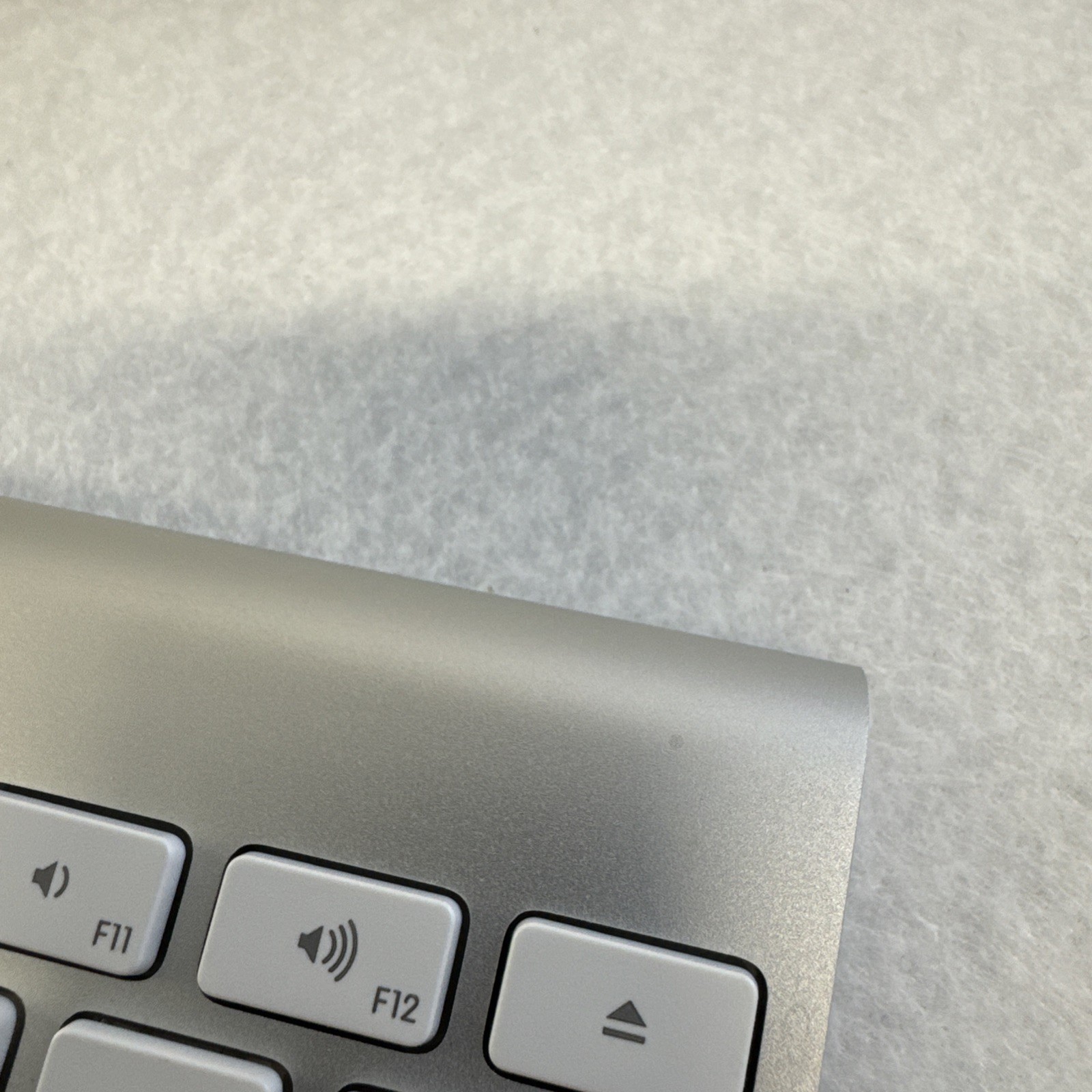 Apple A1314 Wireless Keyboard - MC184LL/B Tested