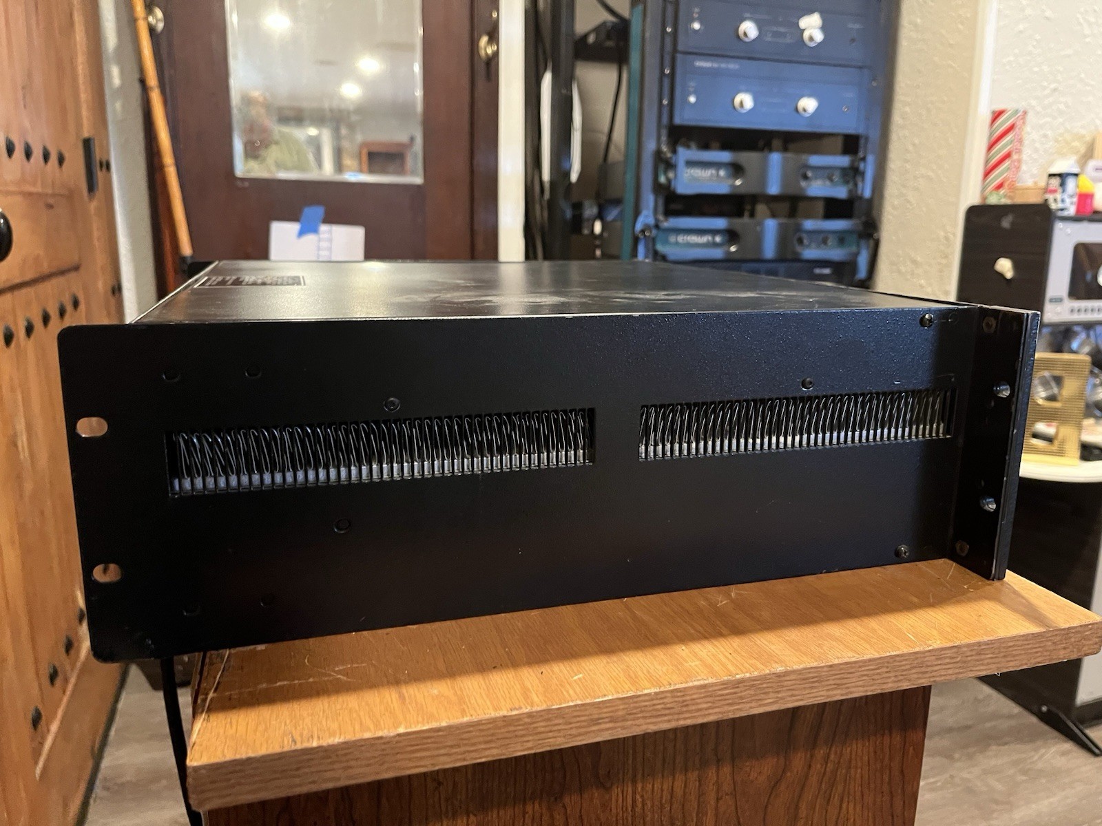 Crown Amp Com Tech 800 - Please Read Description -TESTED AT LENGTH TO FULL POWER