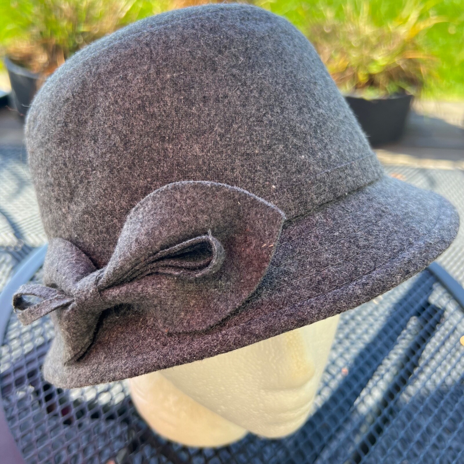Wool Look Women’s DY Hat w Brim Gray Bow Hat Cap EUC