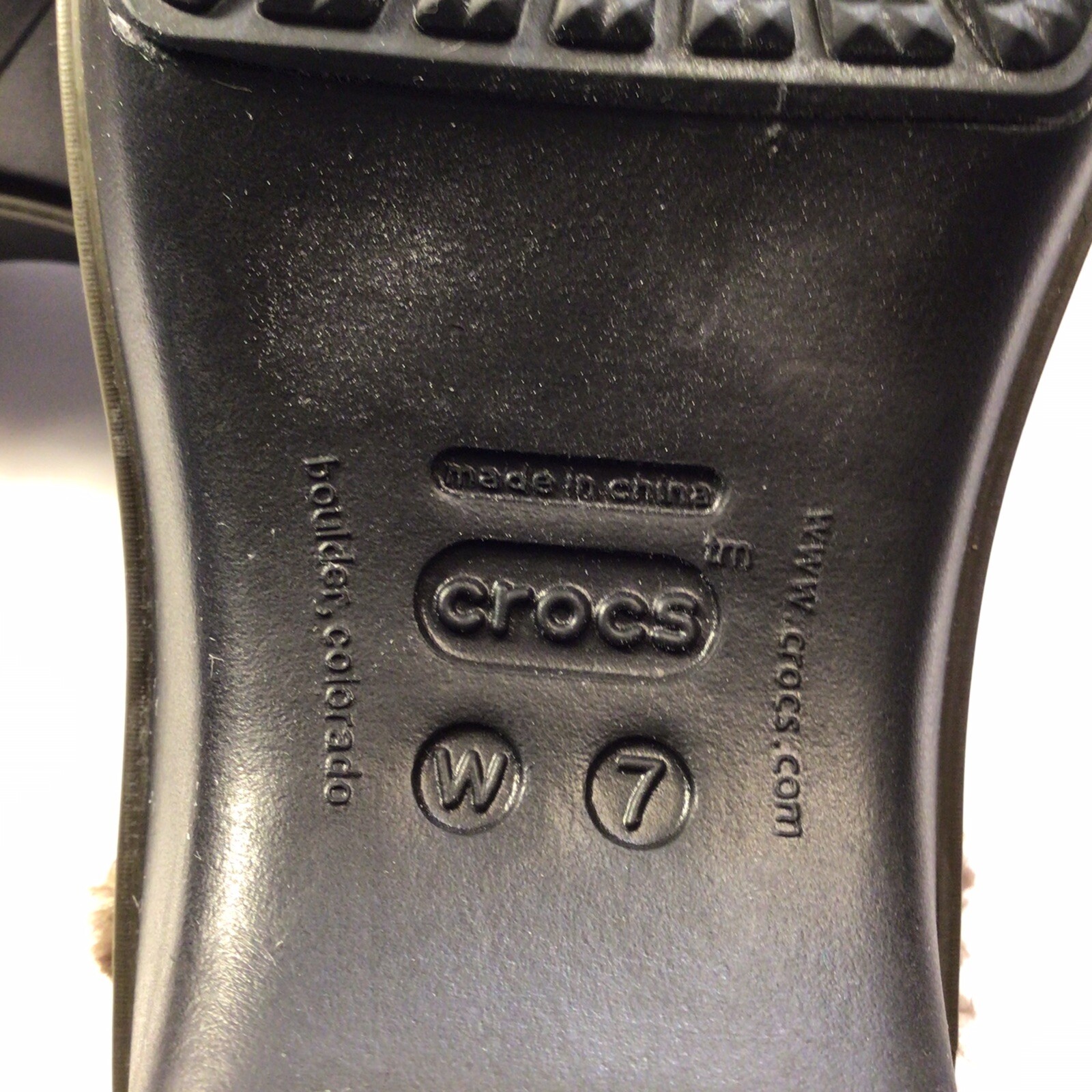 crocs womens slip on size 7
