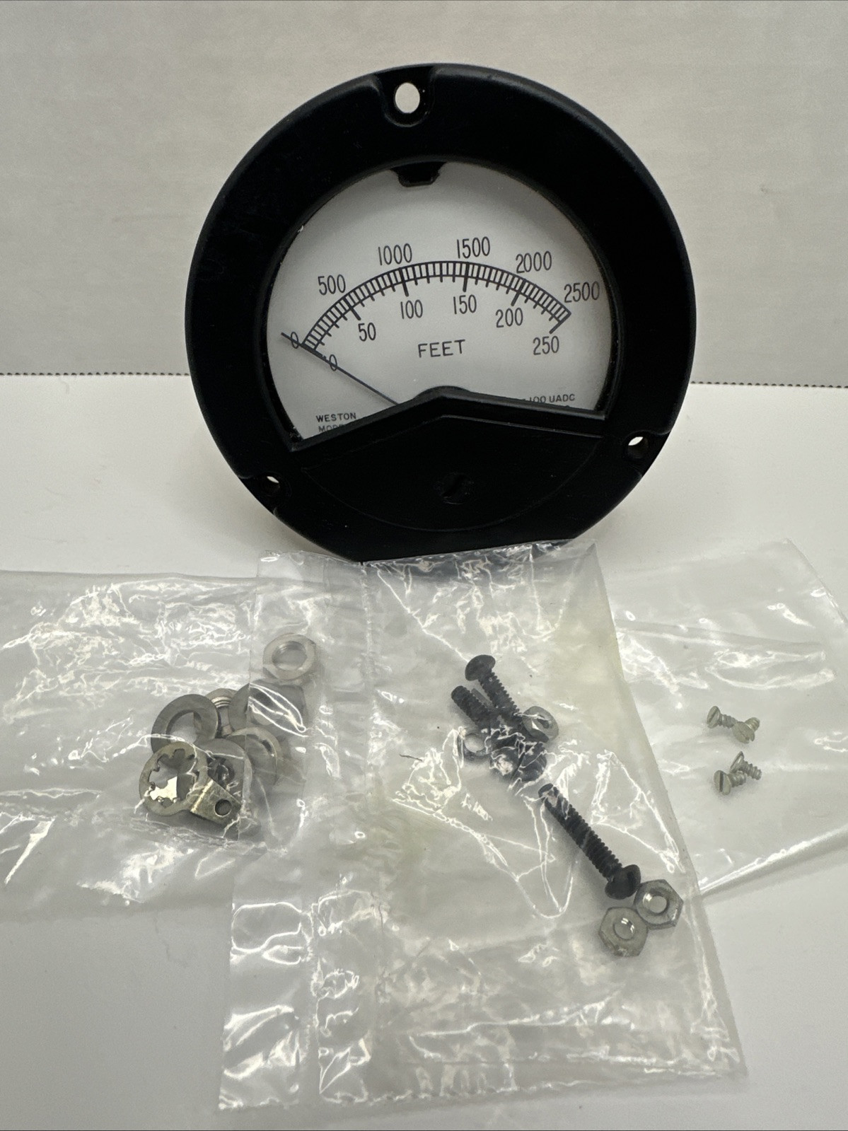 WESTON 2531 GAUGE FEET AEROSPACE NSN 6625-00-974-1805, NOS 1981