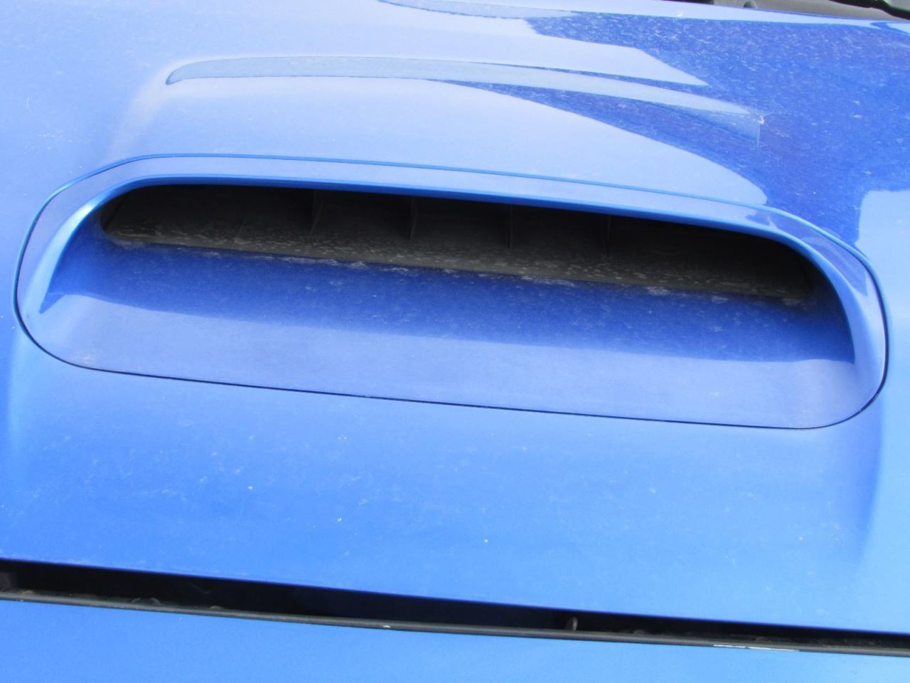 V60 2015 Glove Box 1100904