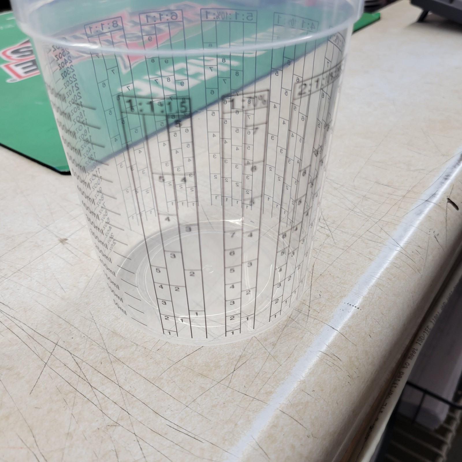 Quart Mixing Cups 25 PACK 32 oz