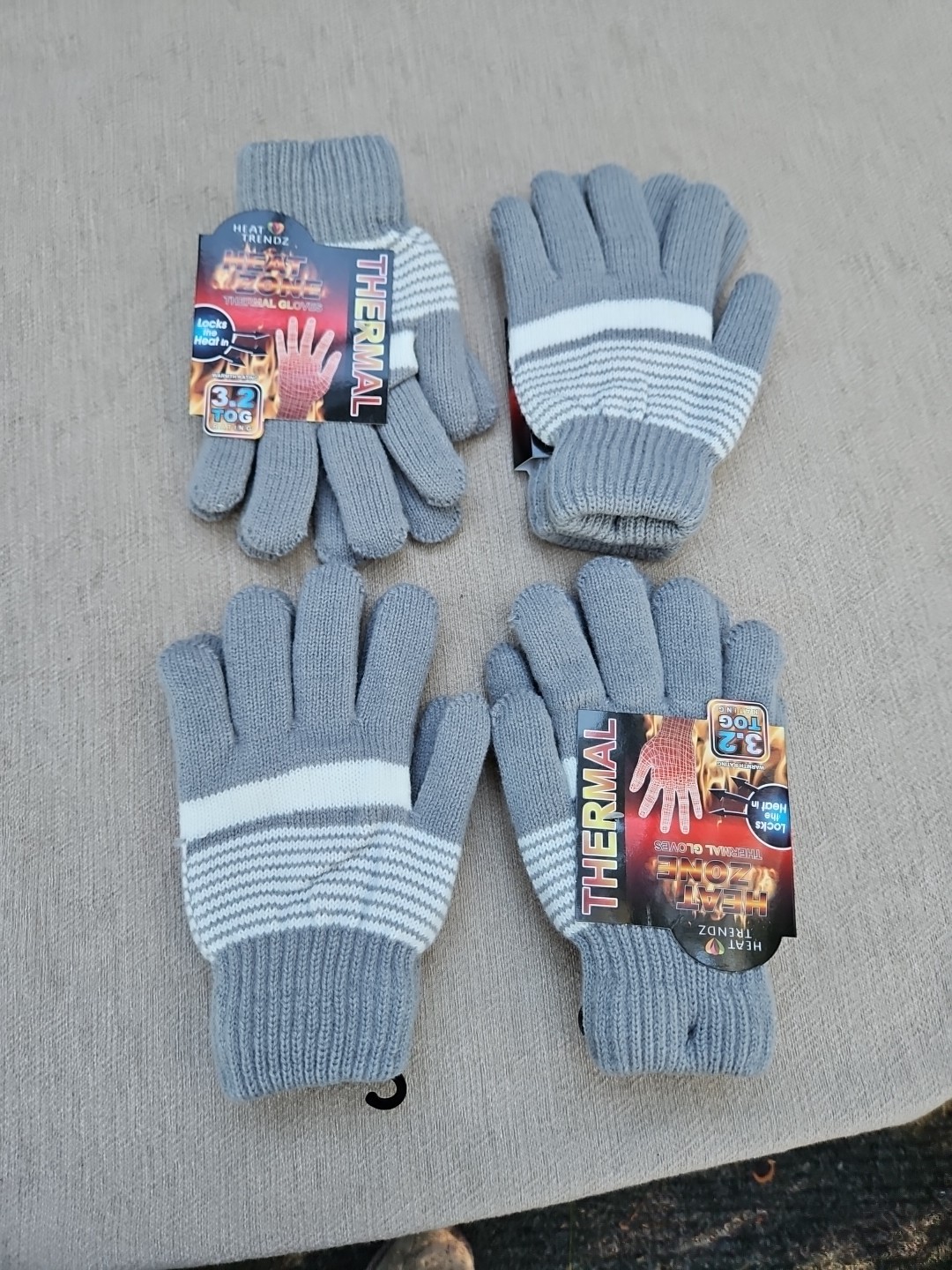 Heat Zone Thermal Gloves 3.2 TOG Heat Trendz One Size Fits Most NWT 4 Pair Lot