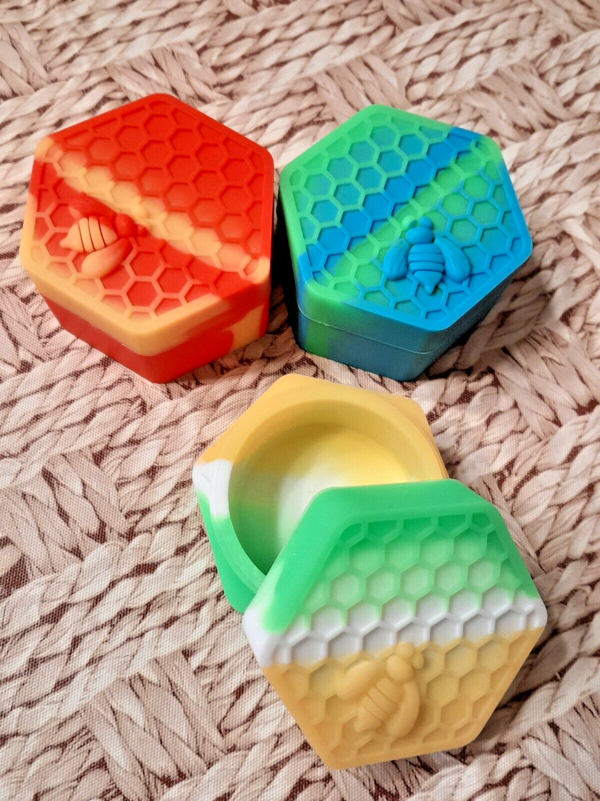 26ml Honeybee Hexagon Silicone Jar Boxes - Mixed Color