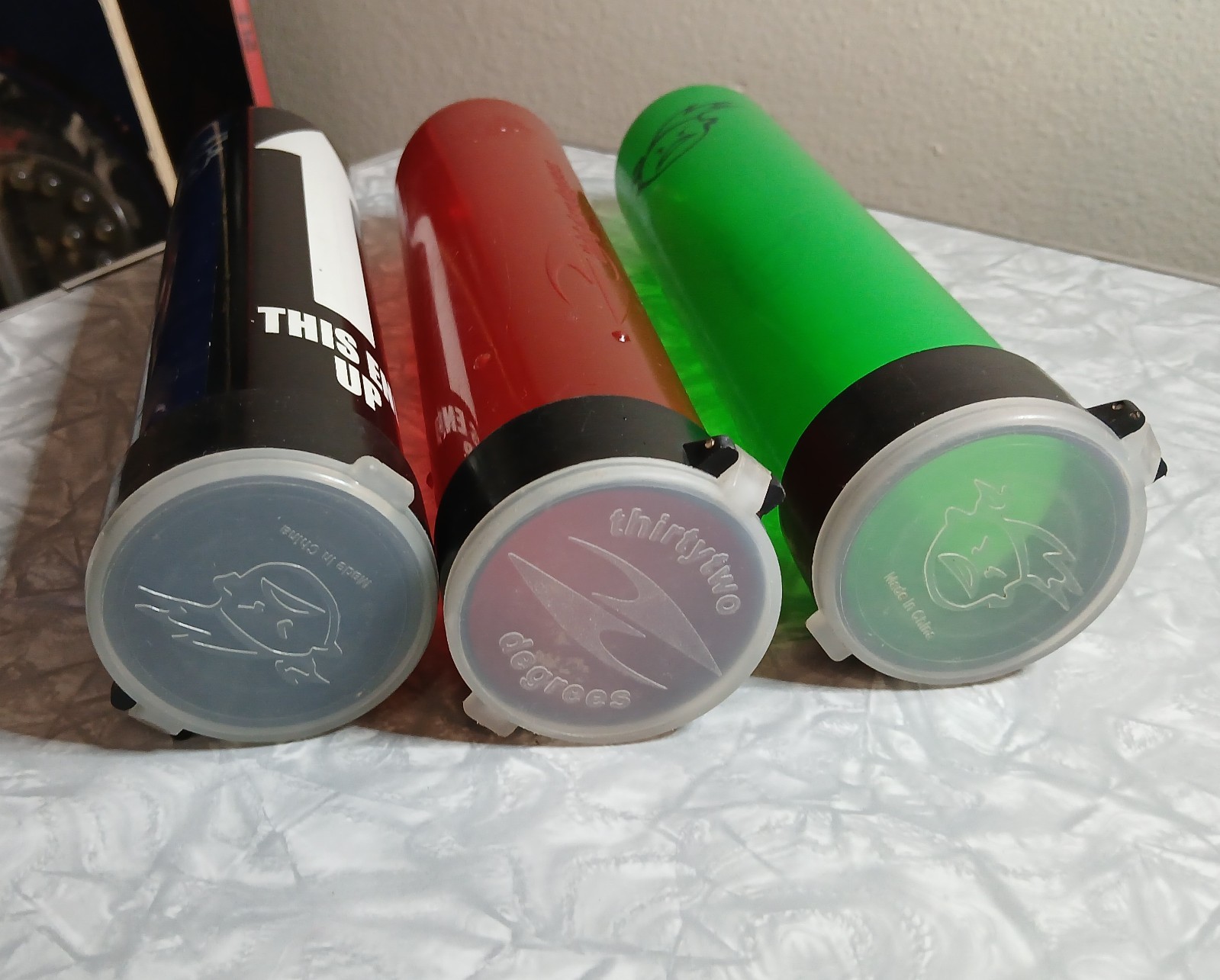 Three Lock Lid Paint Ball Pods