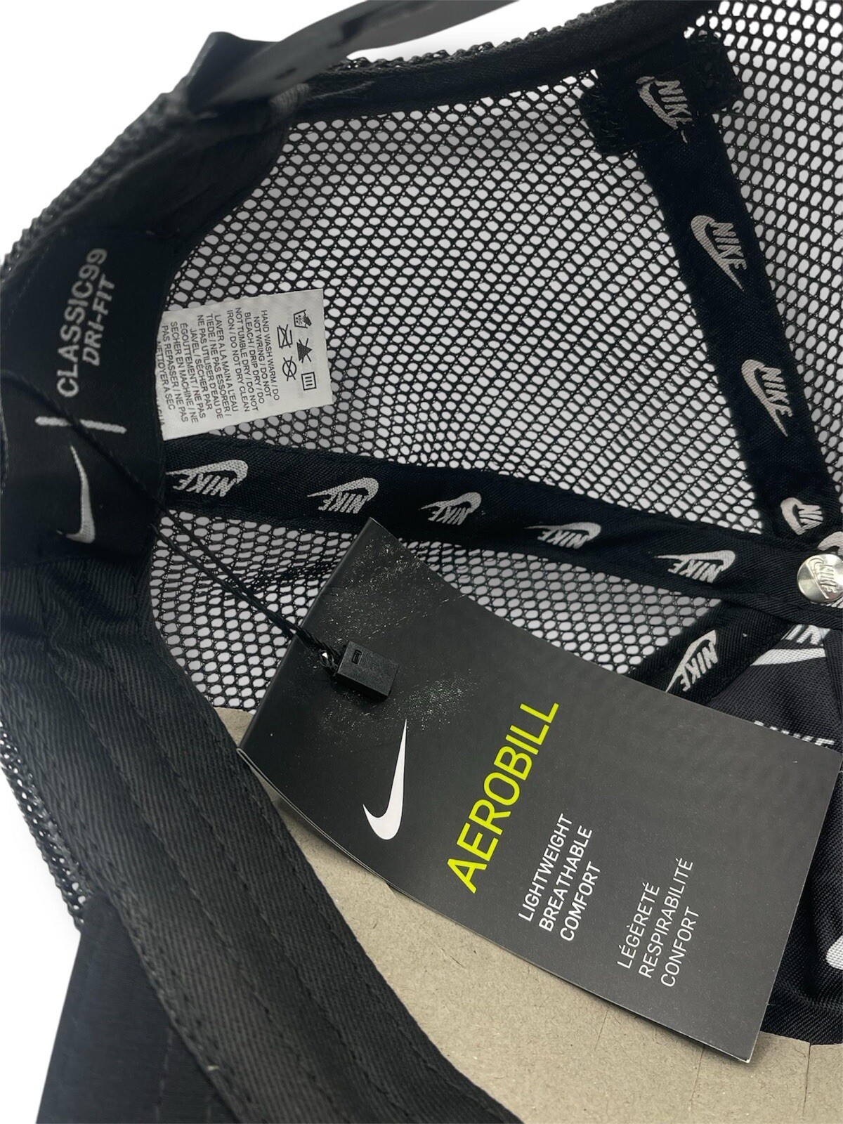 Nike Heritage 86 - Trucker Hat Adjustable Strap Black New with Tags