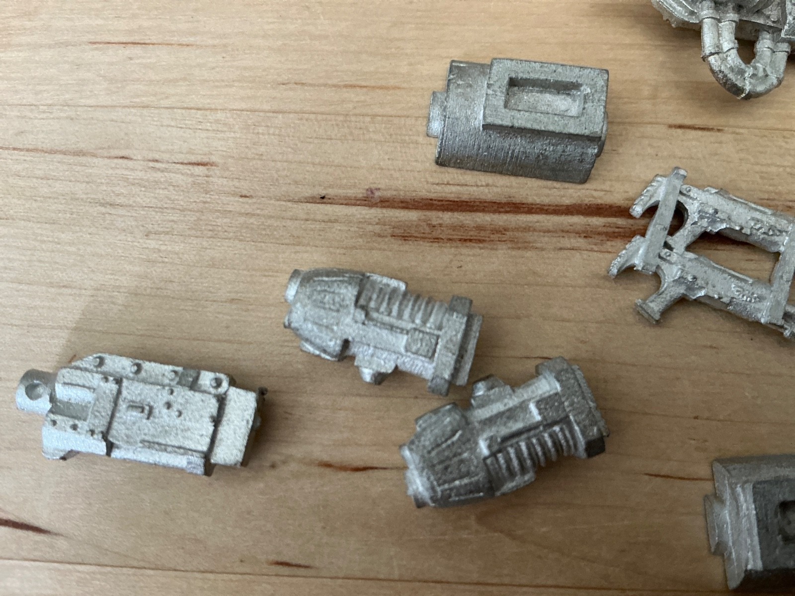 Warhammer 40k Metal Tank Bits and Weapons (AD)