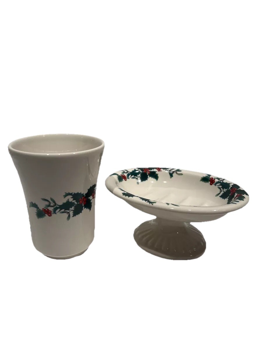 Crowne Oakes  Design Christmas Holly Bathroom Set (2) Vintage Made In England