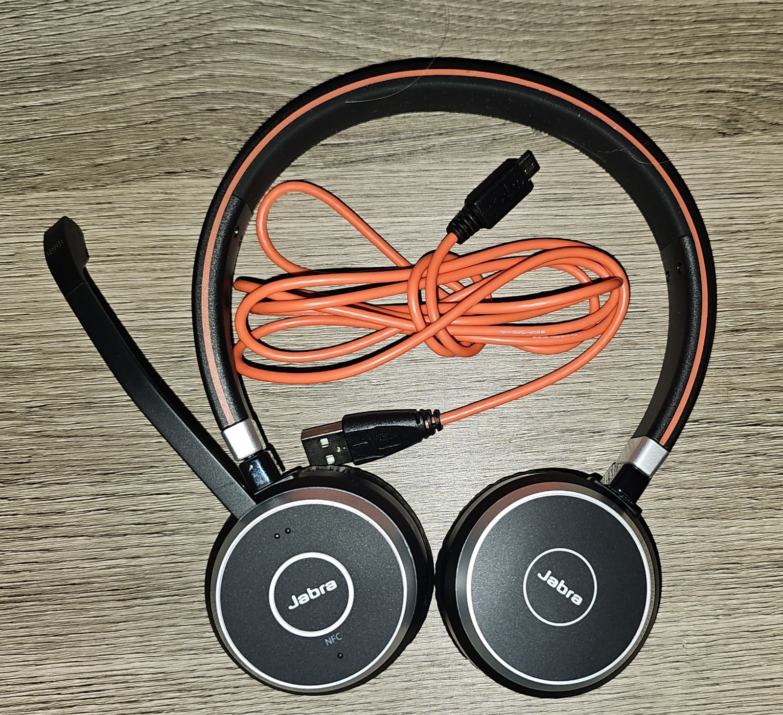 Jabra Evolve 65  Bluetooth Wireless Headset with Soft Case and Charge Cable