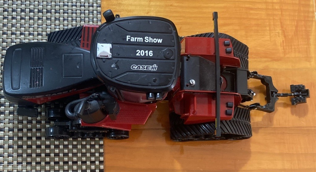 Case IH 620 Quadtrac Farm Show 2016 Toy Tractor Diecast Red