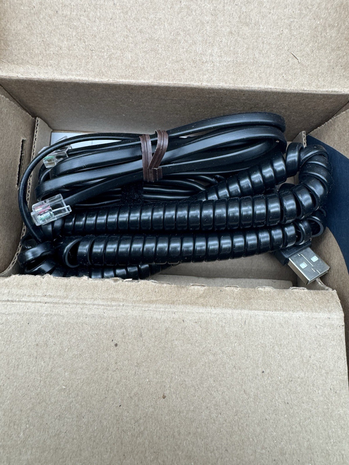 Poly MDA100 QD USB-A Analog Switch 8A7E1AA