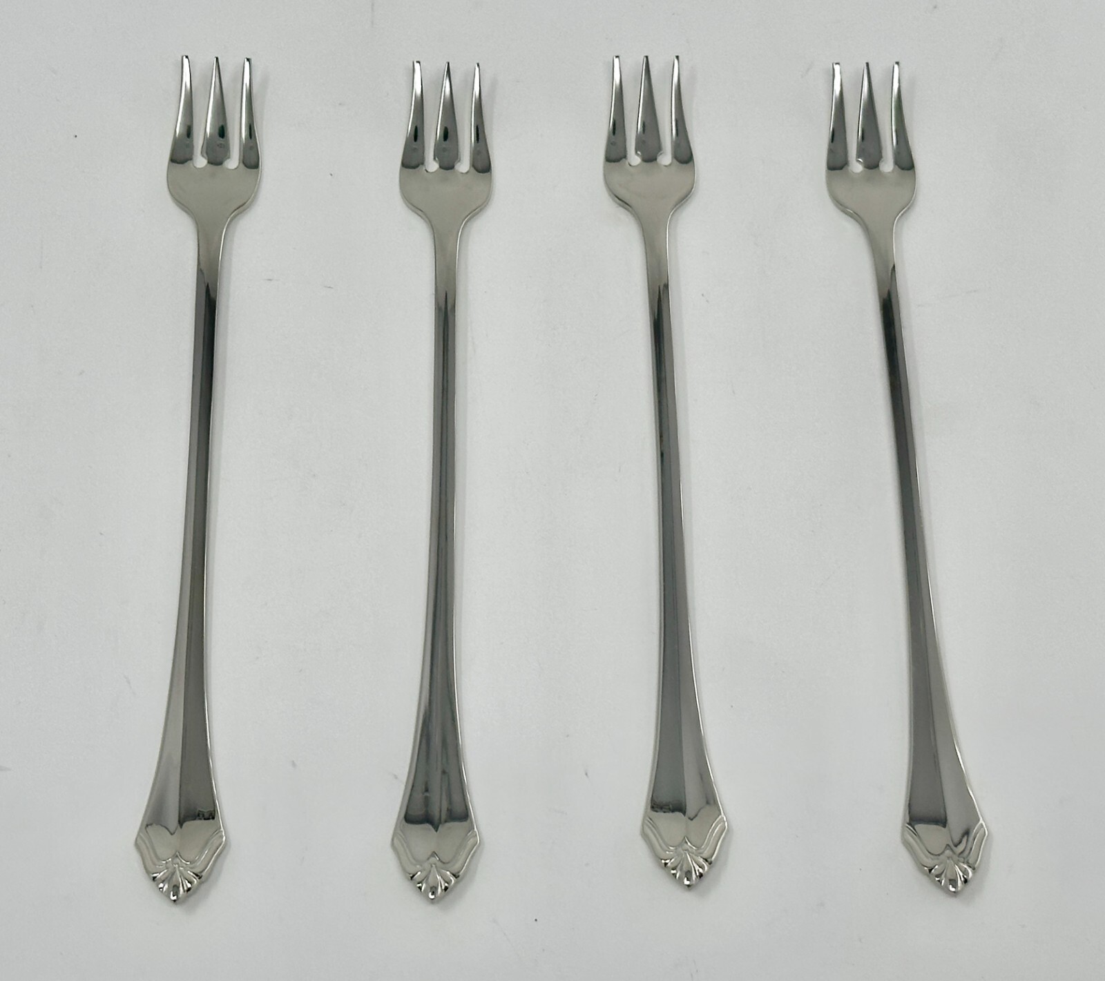 Oneida Kenwood 4 Seafood / Cocktail Forks