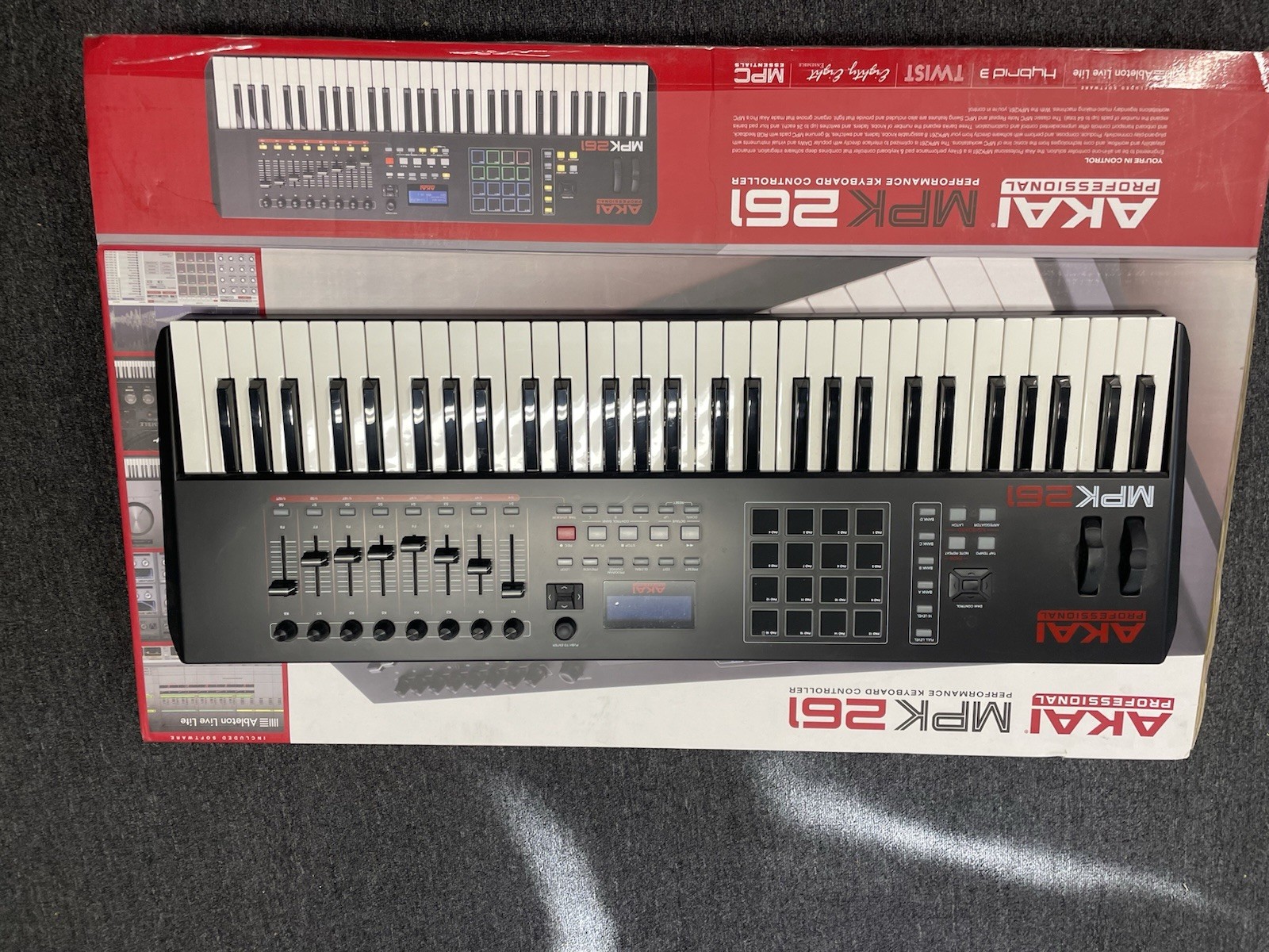 Akai Professional MPK261 - 61-Key USB/MIDI Keyboard Controller - Working NO CORD
