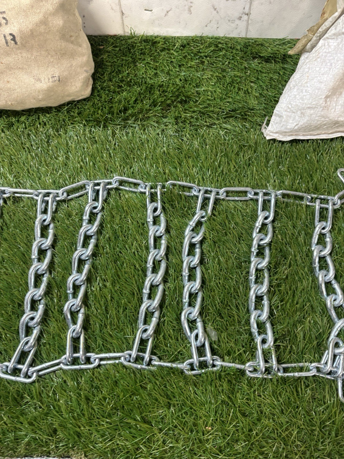 TY16365: Single-Ring Tire Chain 2 Sets of 2