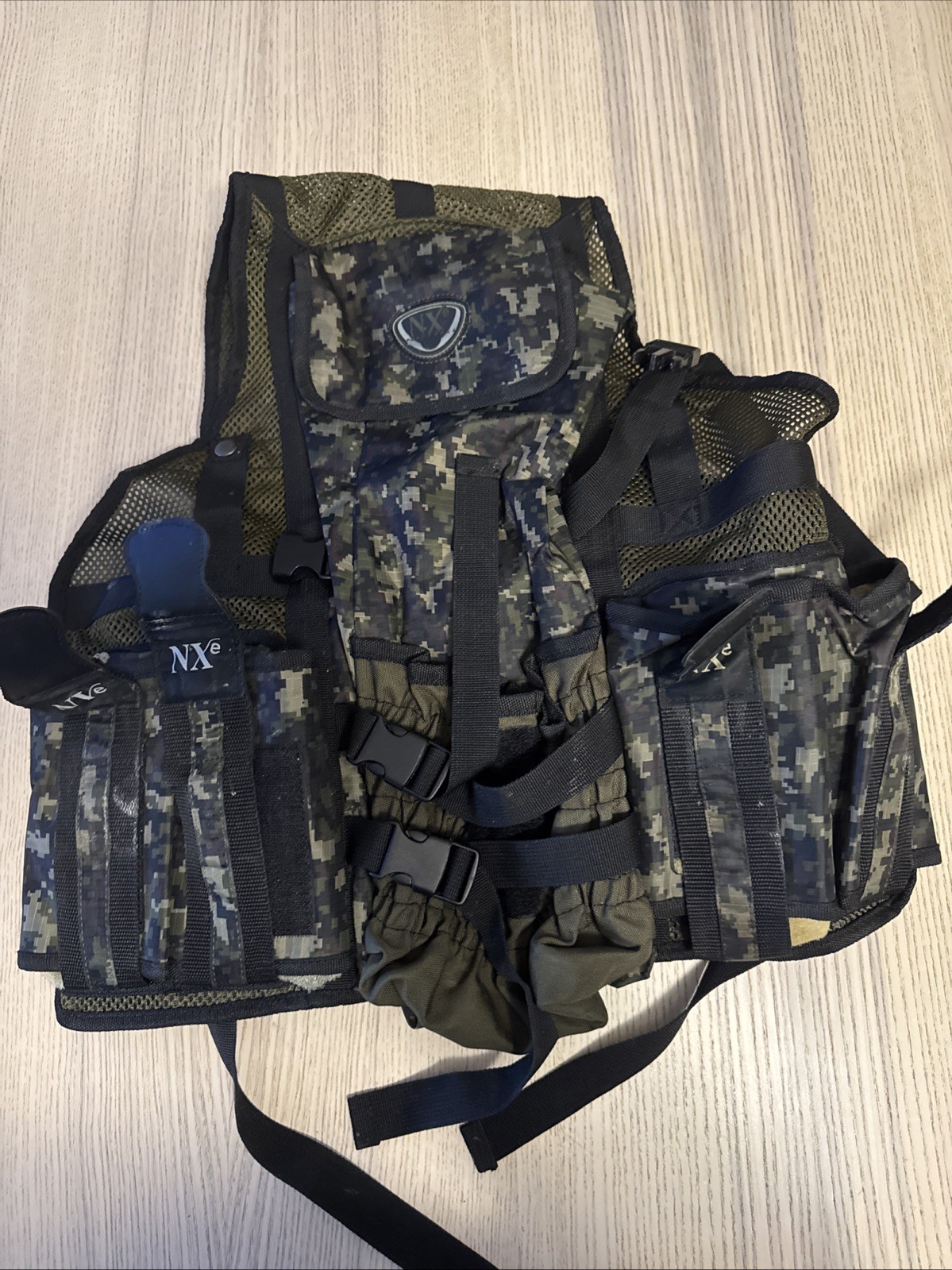 NXe Extraktion Tactical Paintball Vest Digi Camo Harness Pod Holder Pack