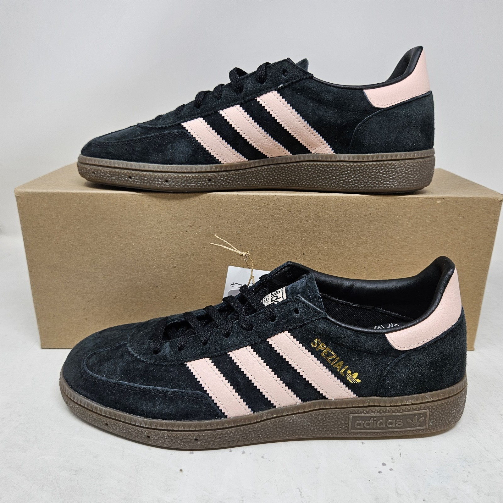 Women's Adidas Handball Spezial Casual Shoes / Black Icy Pink / JI1036 / Size 9