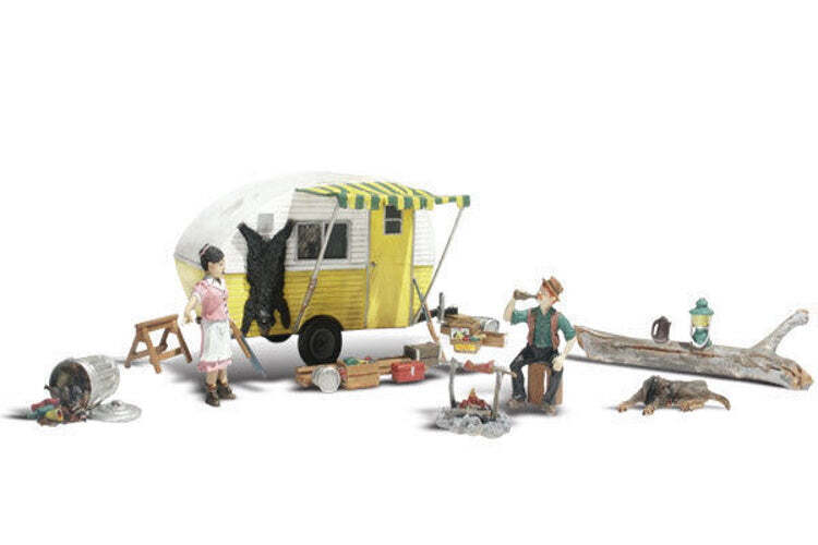 Woodland Scenics AS5341 N Ma & Pa Trailer Haven Train Figure / Vehicle AutoScene