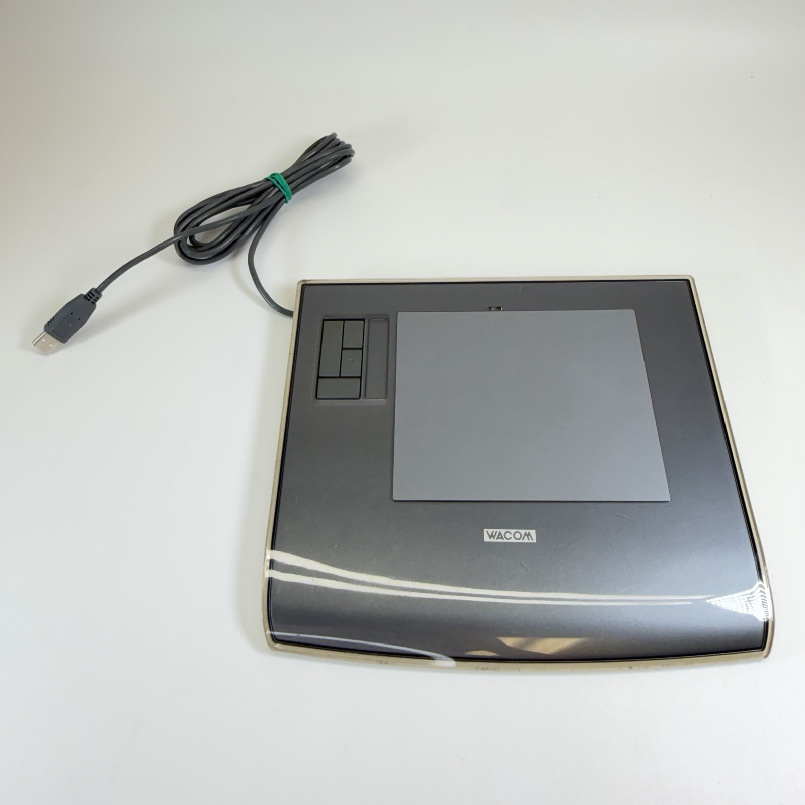 WACOM Intuos3 Pen Drawing Graphics Tablet ONLY- NO PEN 5.4" x 4.5" PTZ430