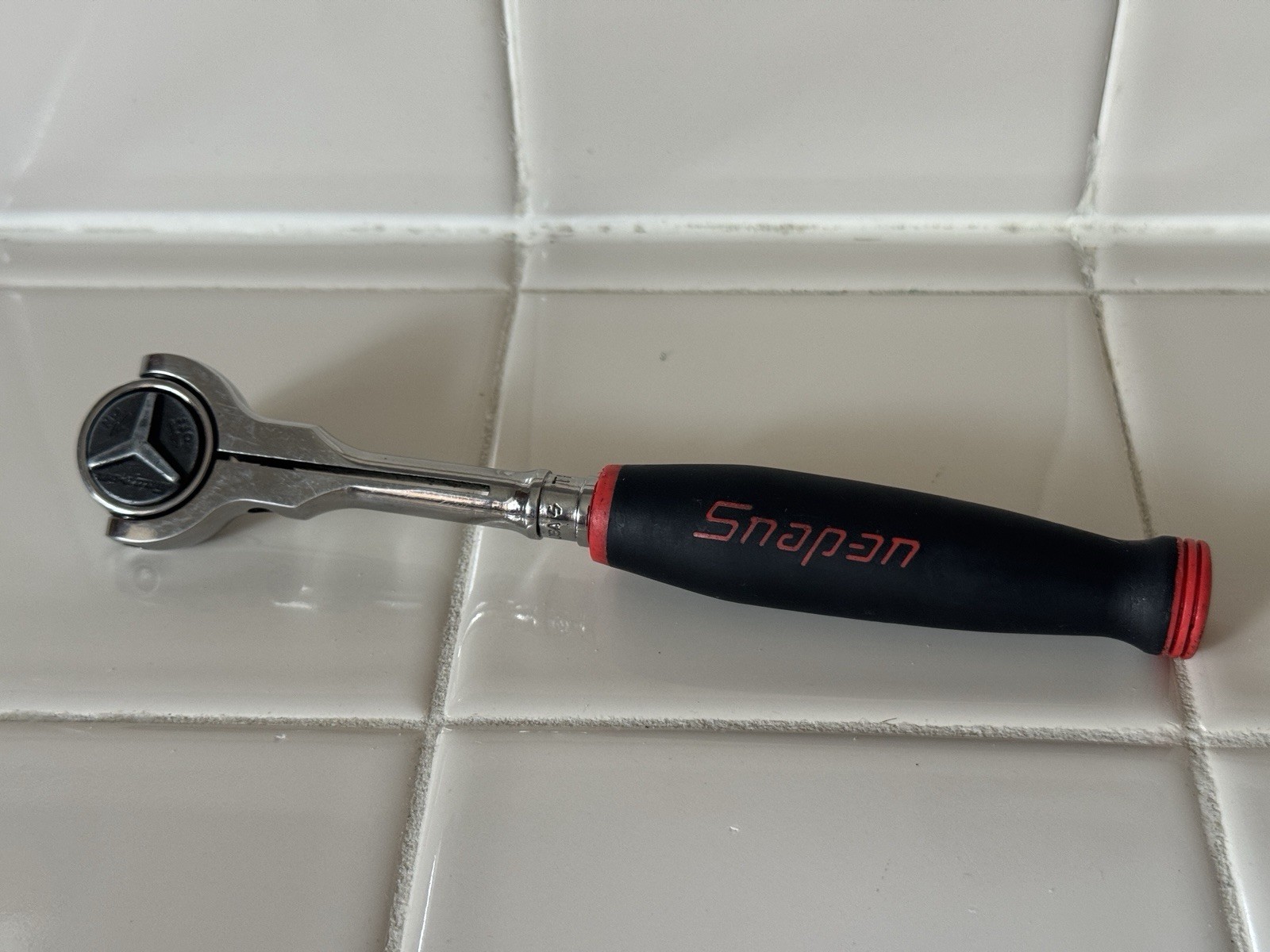 Snap-On TH737 1/4" Round Swivel Head Red Soft Grip Handle Ratchet