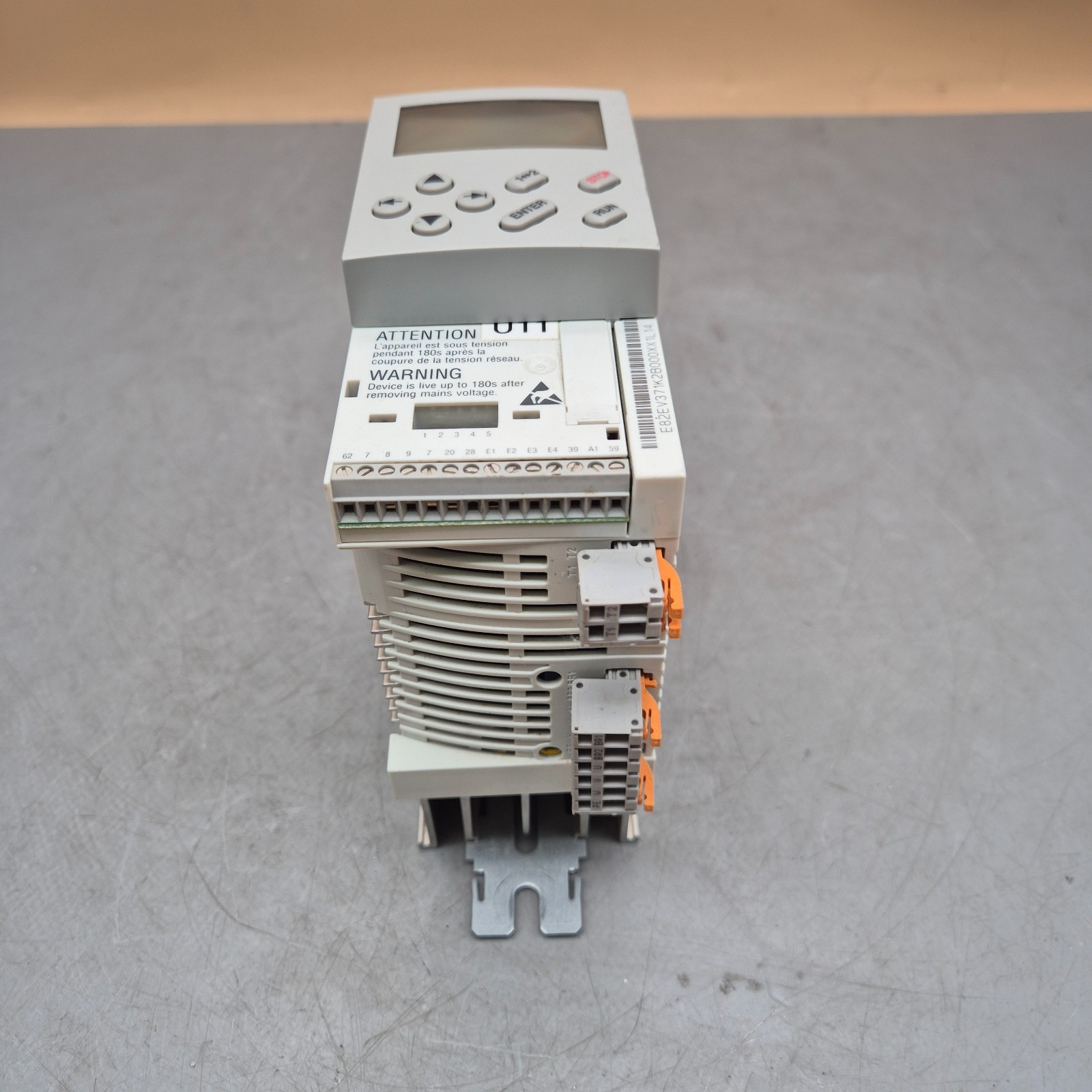 LENZE E82EV371_2B 00421876 45360003