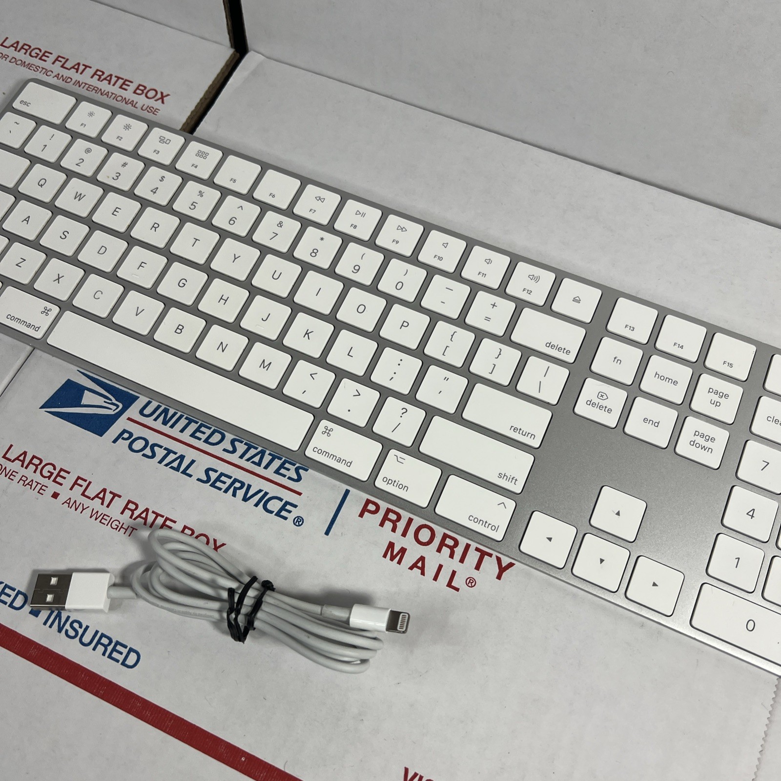 Apple A1843 Magic Keyboard with Numeric Keypad + Cable - SAME DAY - WARRANTY