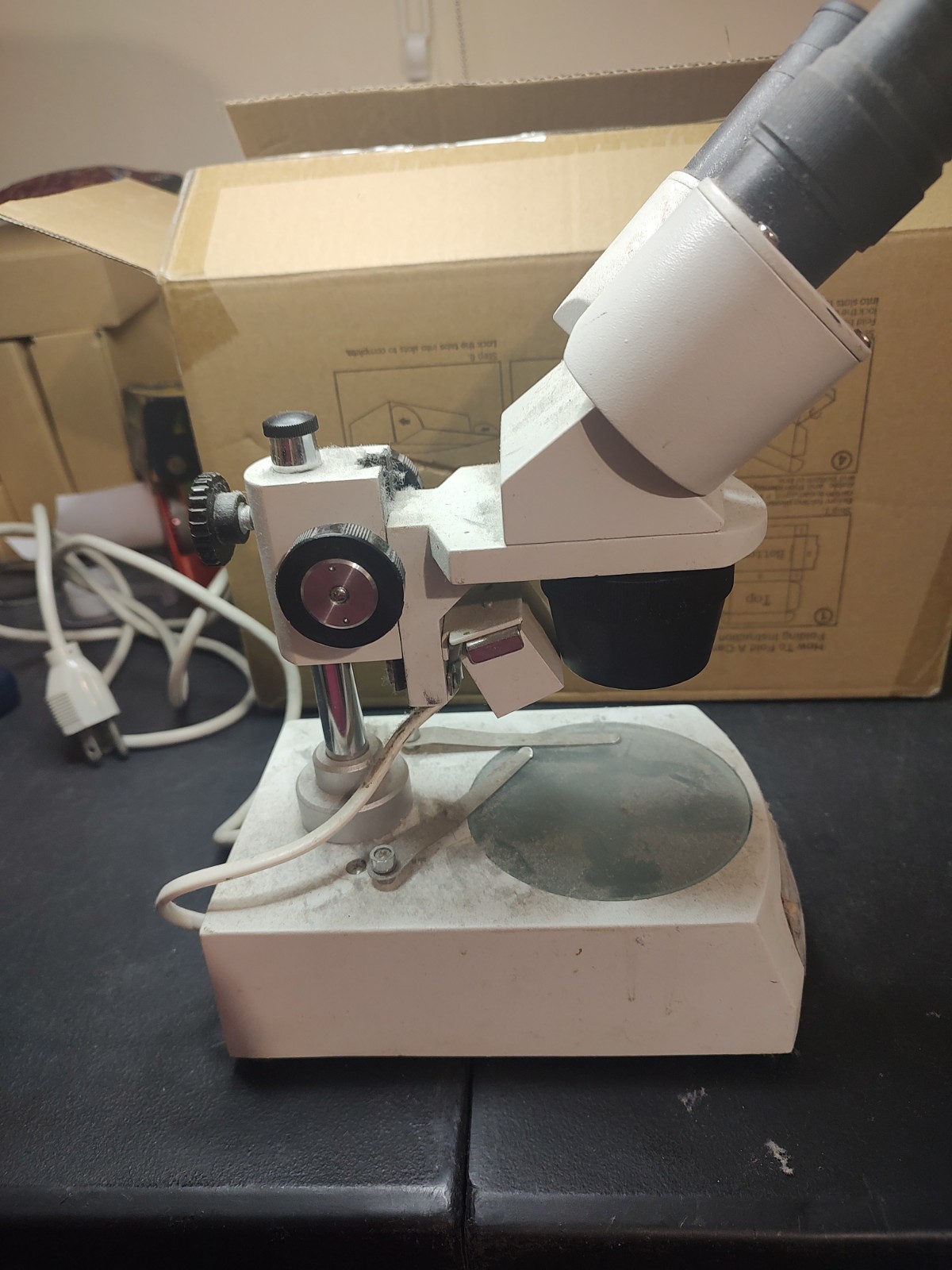 Unbranded? Lab Microscope WF 10X Backlit 2 Eyepieces Works Great
