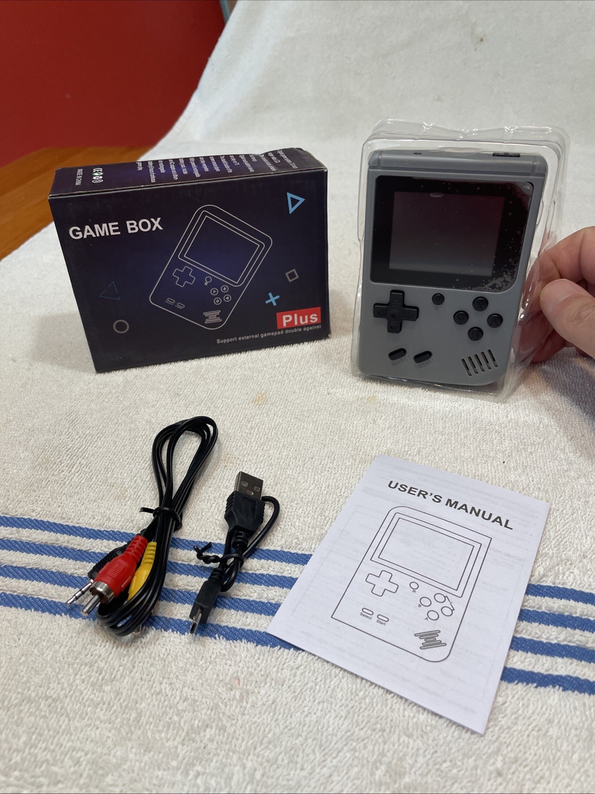 Plus Game Box 400 in 1 Plus Handheld Gamepad New in box.