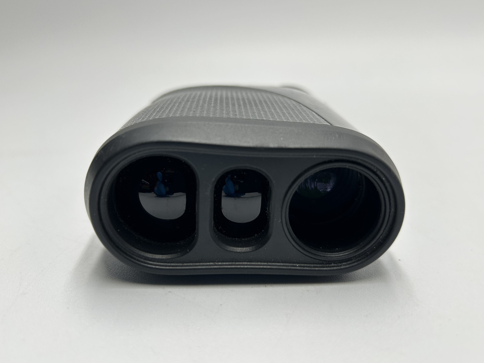 Nikon Coolshot 20i Range Finder and Case BUNDLE (C-102)