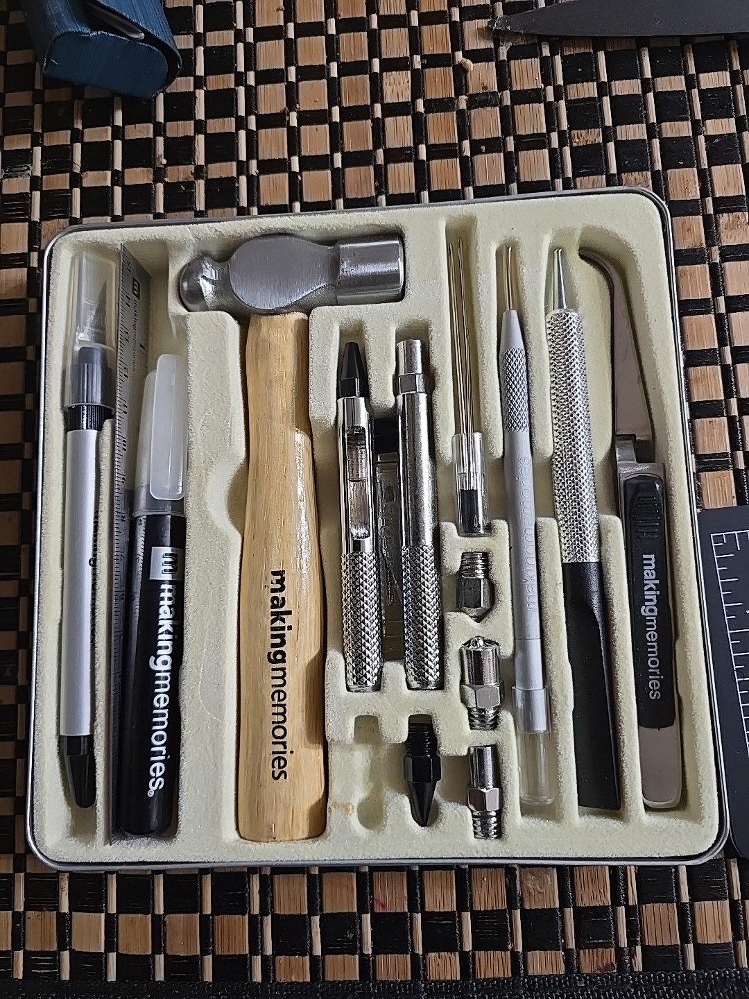 Making Memories Craft Tool Kit For Scrapbooking