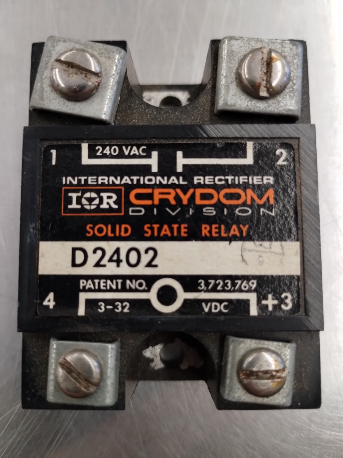 Crydom D2402 Solid State Relay 120-240VAC 2A