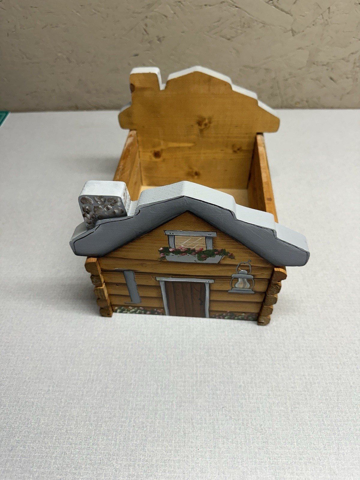 Handcrafted Wooden Log Cabin Planter Box Trinket Box 9.5" x 7"