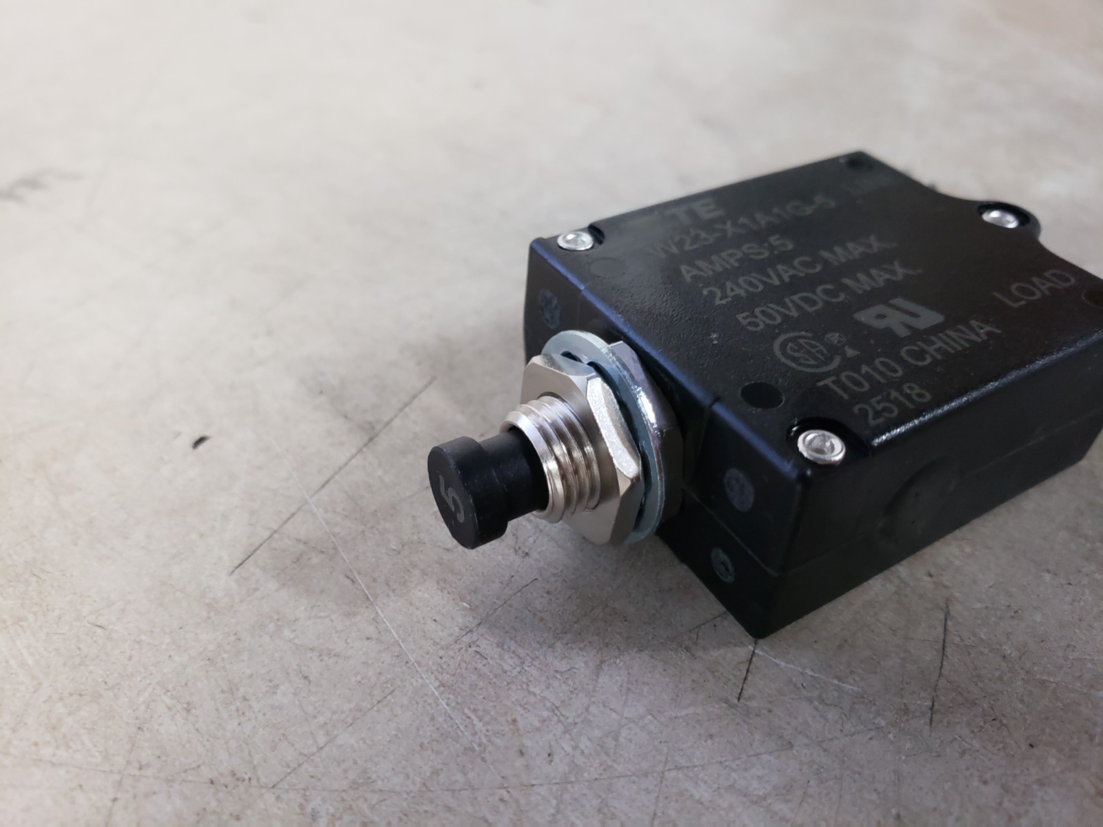 W23-X1A1G-5 Push/Pull Circuit Breaker - 5 AMP TE