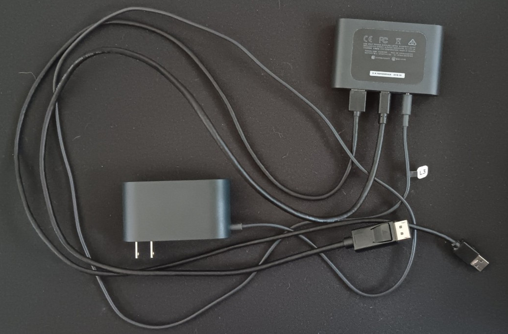 HTC VIVE Pro Link box (power adapter and cables included).