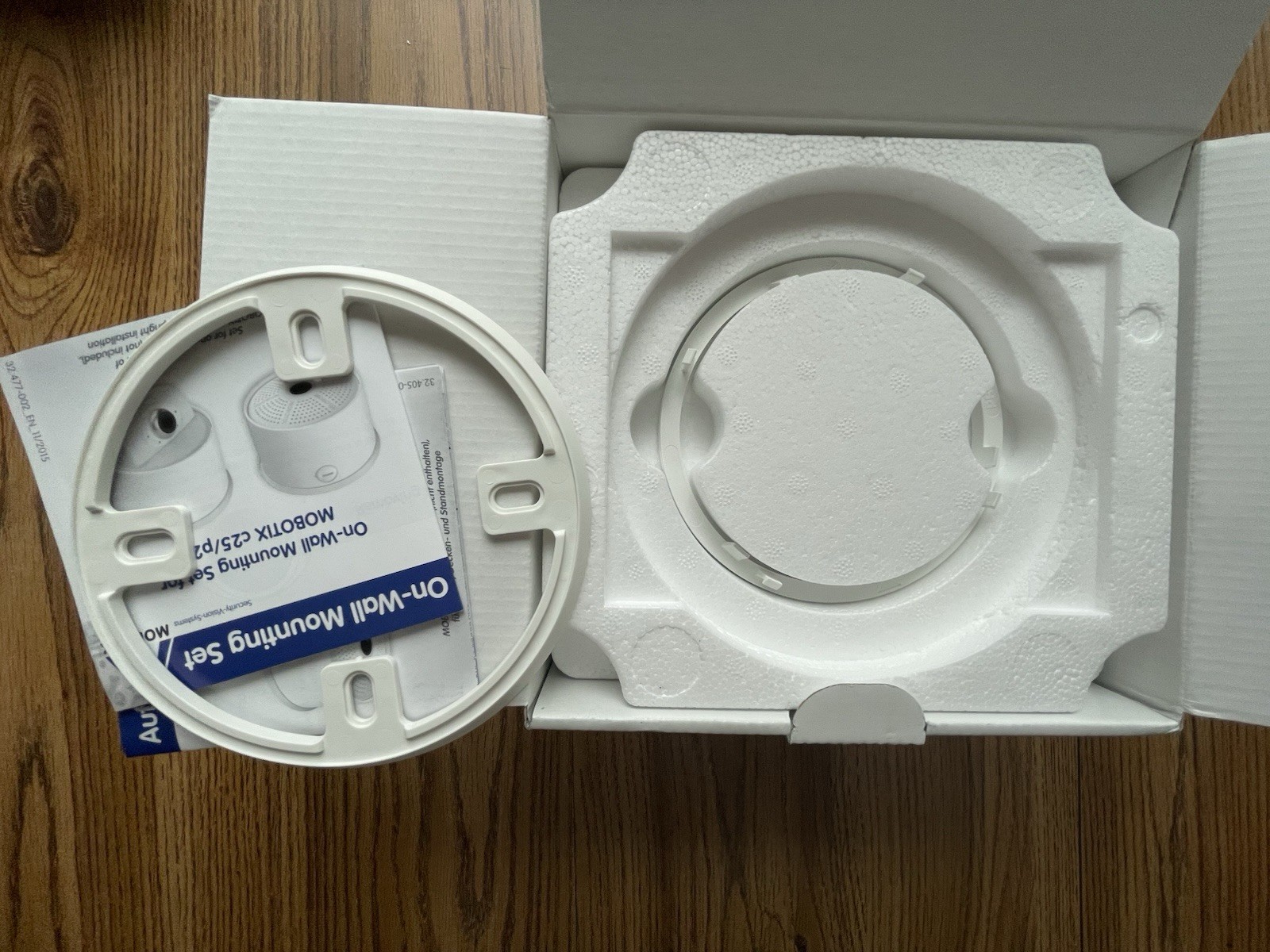 Mobotix MX-MT-OW-1 On-Wall Mounting Set