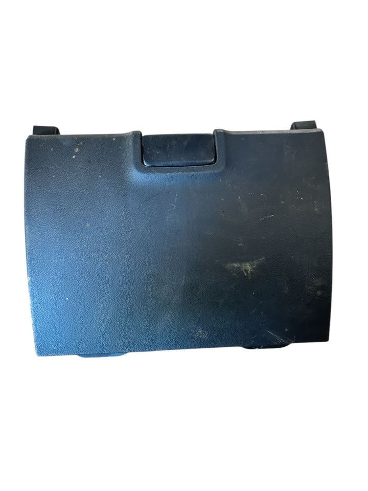 SILVRDO15 2018 Glove Box 18756