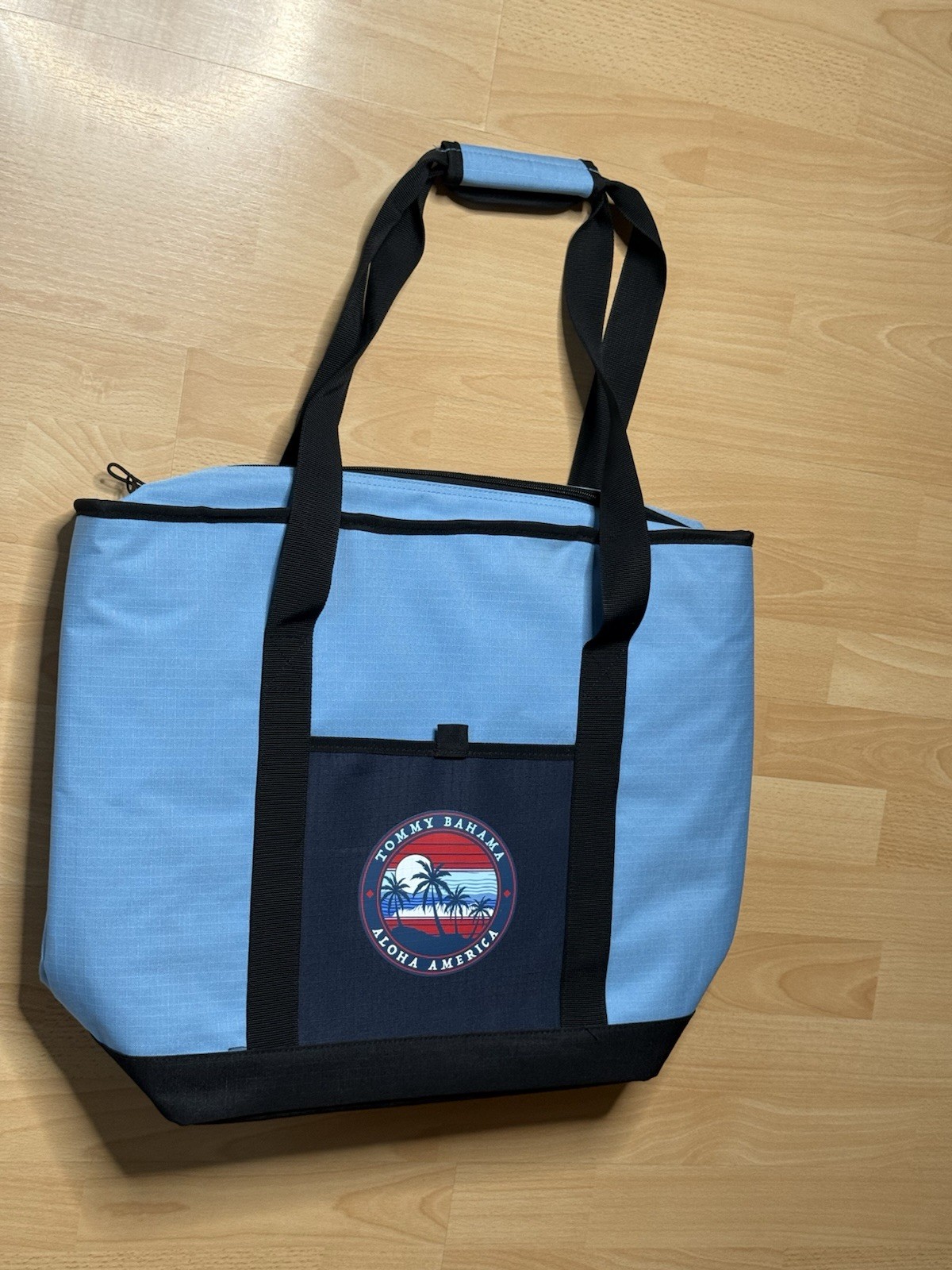 Tommy Bahama Insulated Cooler Tote Bag 17" x 20" Great Condition