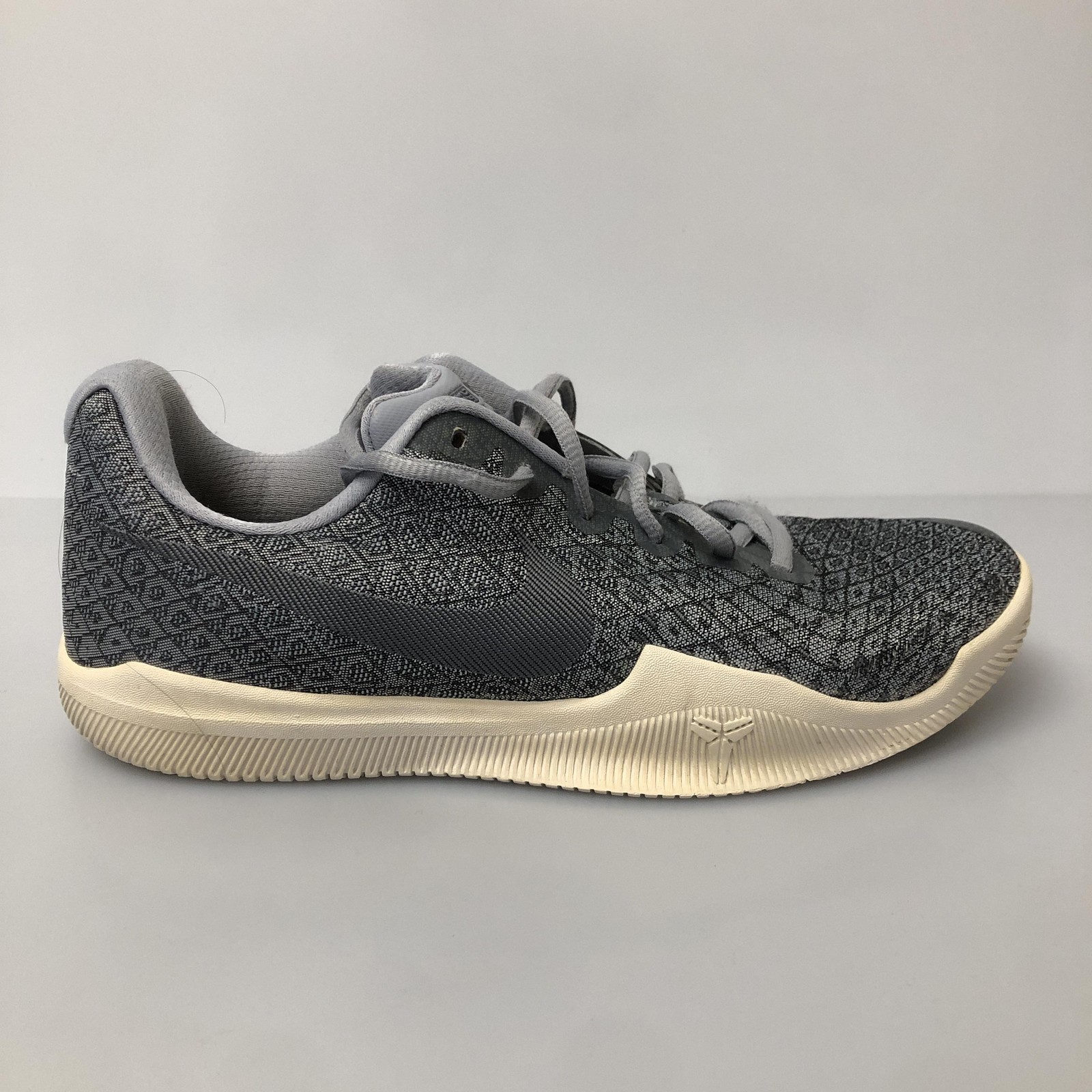 Nike Kobe Mamba Instinct Shoes Mens Size 7.5 Gray Basketball Sneakers 852473-001