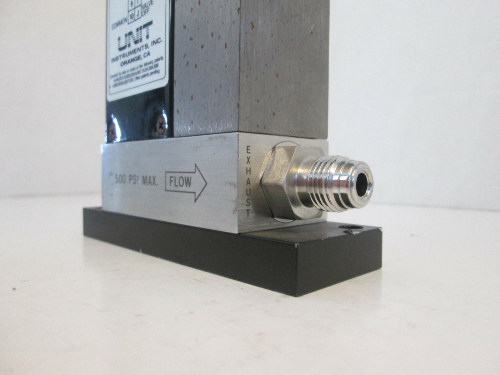 Unit UFC-1100A Mass Flow Controller MFC, N2, 500 SCCM