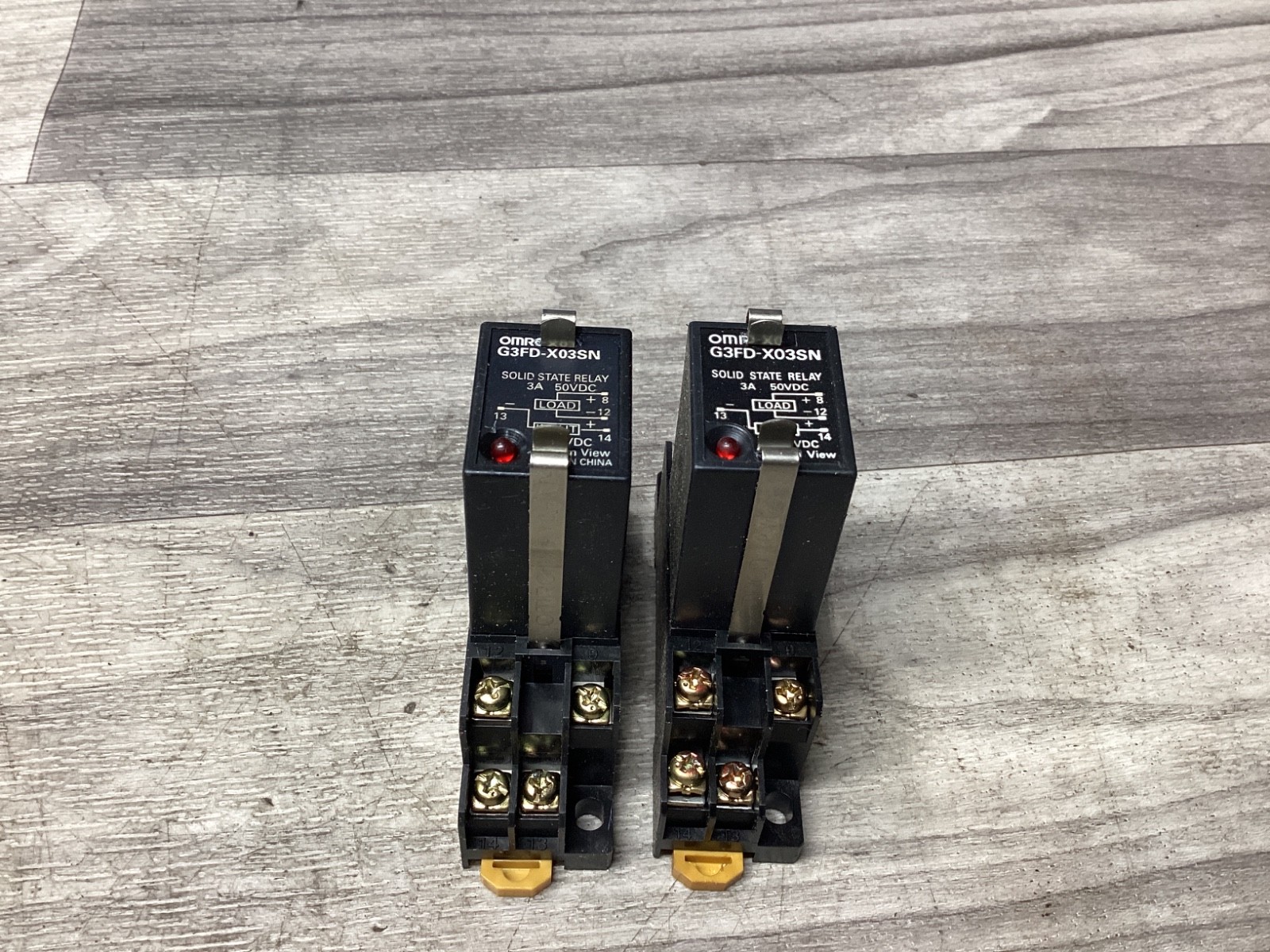 Lot Of 2 Omron G3FD-X03SN Solid State Relay 3A 48VDC  Base #117N108