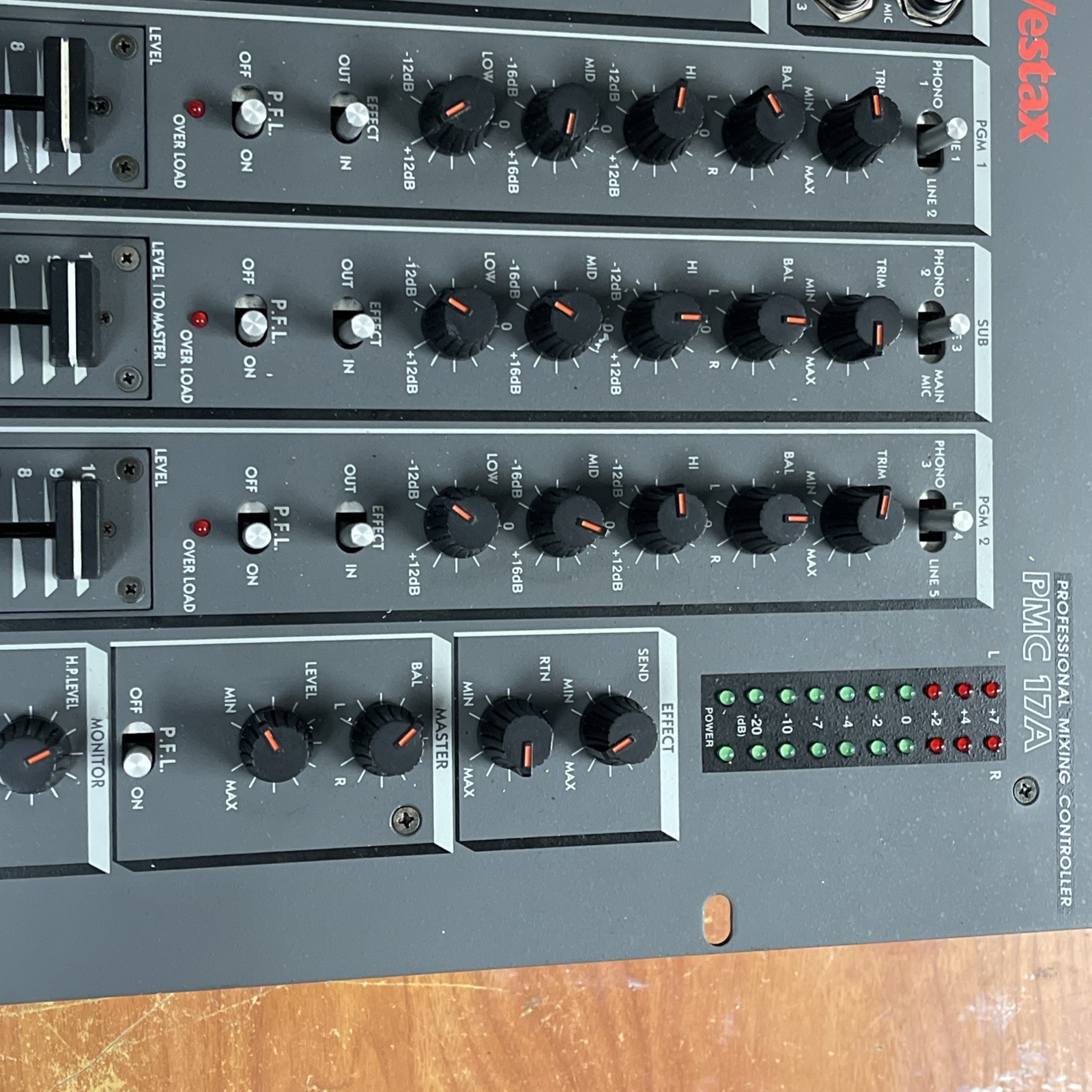 Vestax PMC-17A DJ NO CHARGER UNTESTED GOOD CONDITION!!!