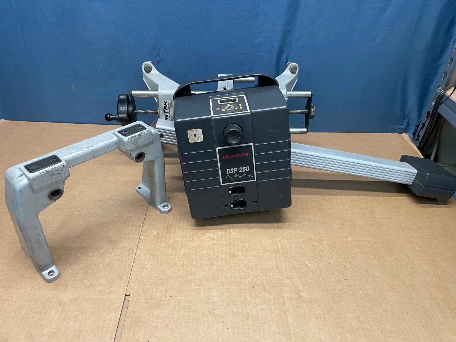 Hunter DSP250 Right Front Alignment Head 125-270-1 With Wheel Clamp & Wall Hang
