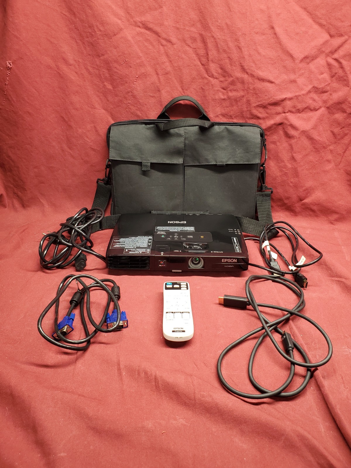 Epson PowerLite 1761W WXGA 3LCD 2600 Lumens Projector 805 Hours #G4 79