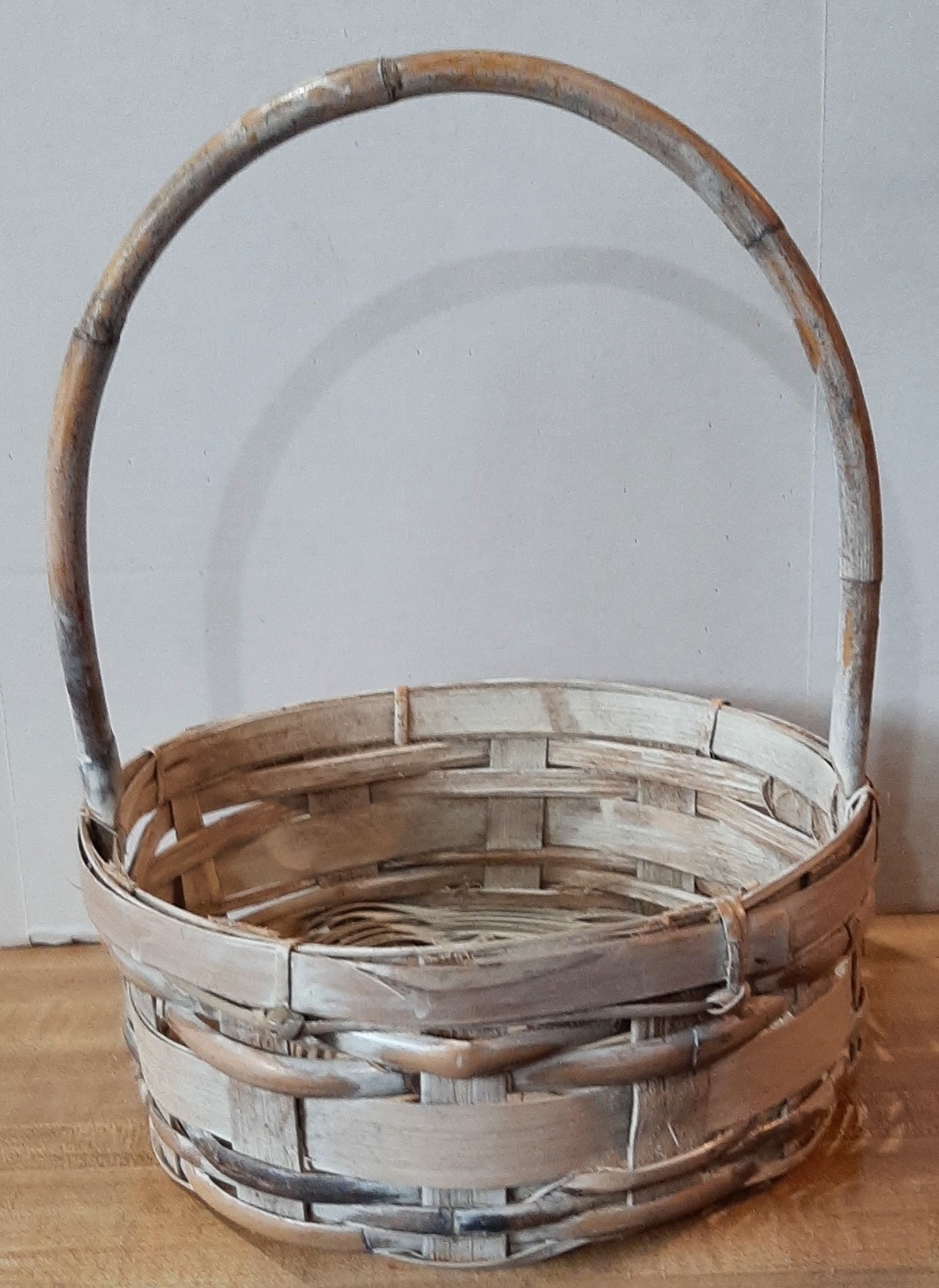 Vtg. Round  Distressed Gray Carry Basket ~ Handle 7.5" Diameter 8.5" Depth 3.5"