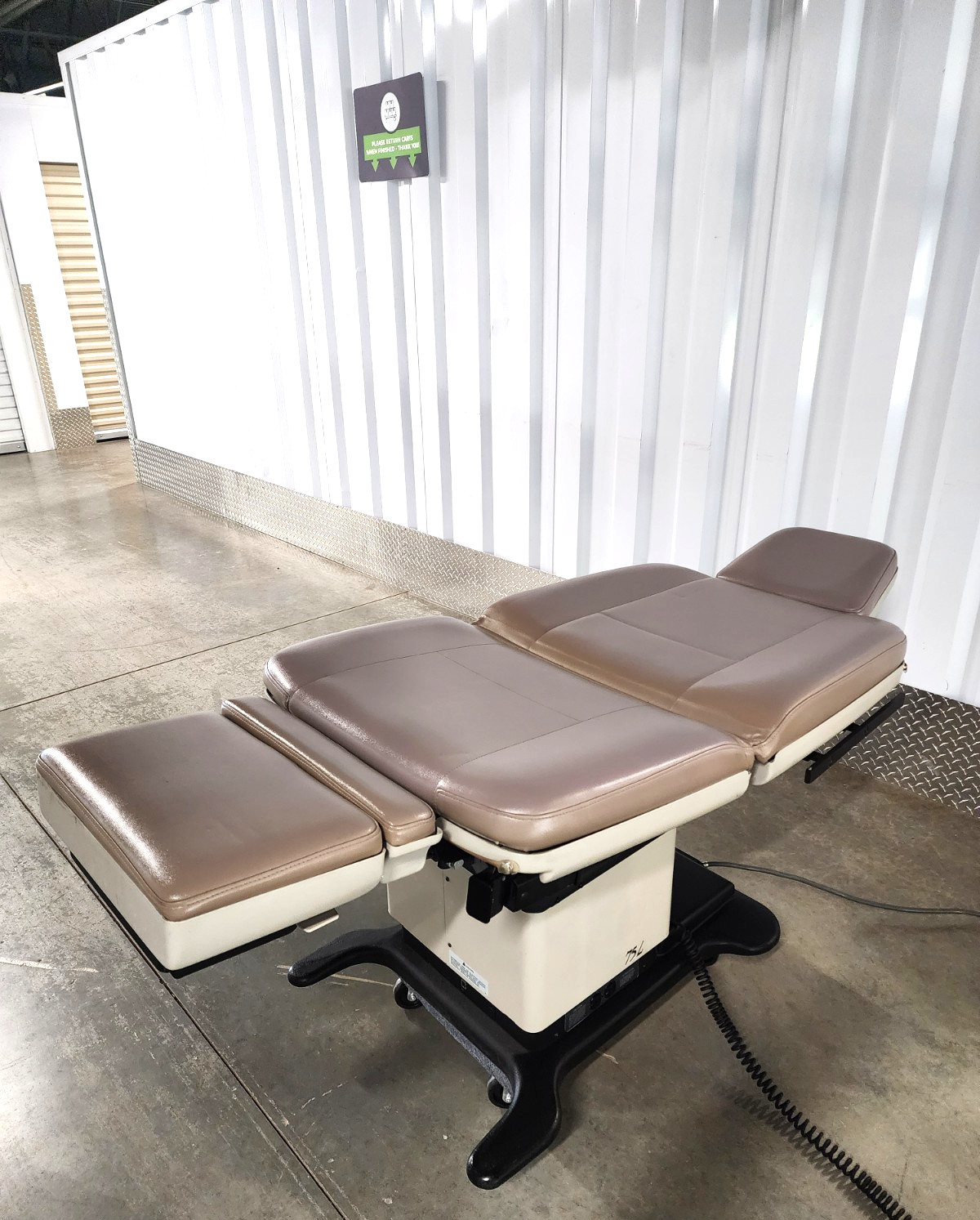 MIDMARK RITTER 75L POWER PROCEDURE EXAM CHAIR 411-011